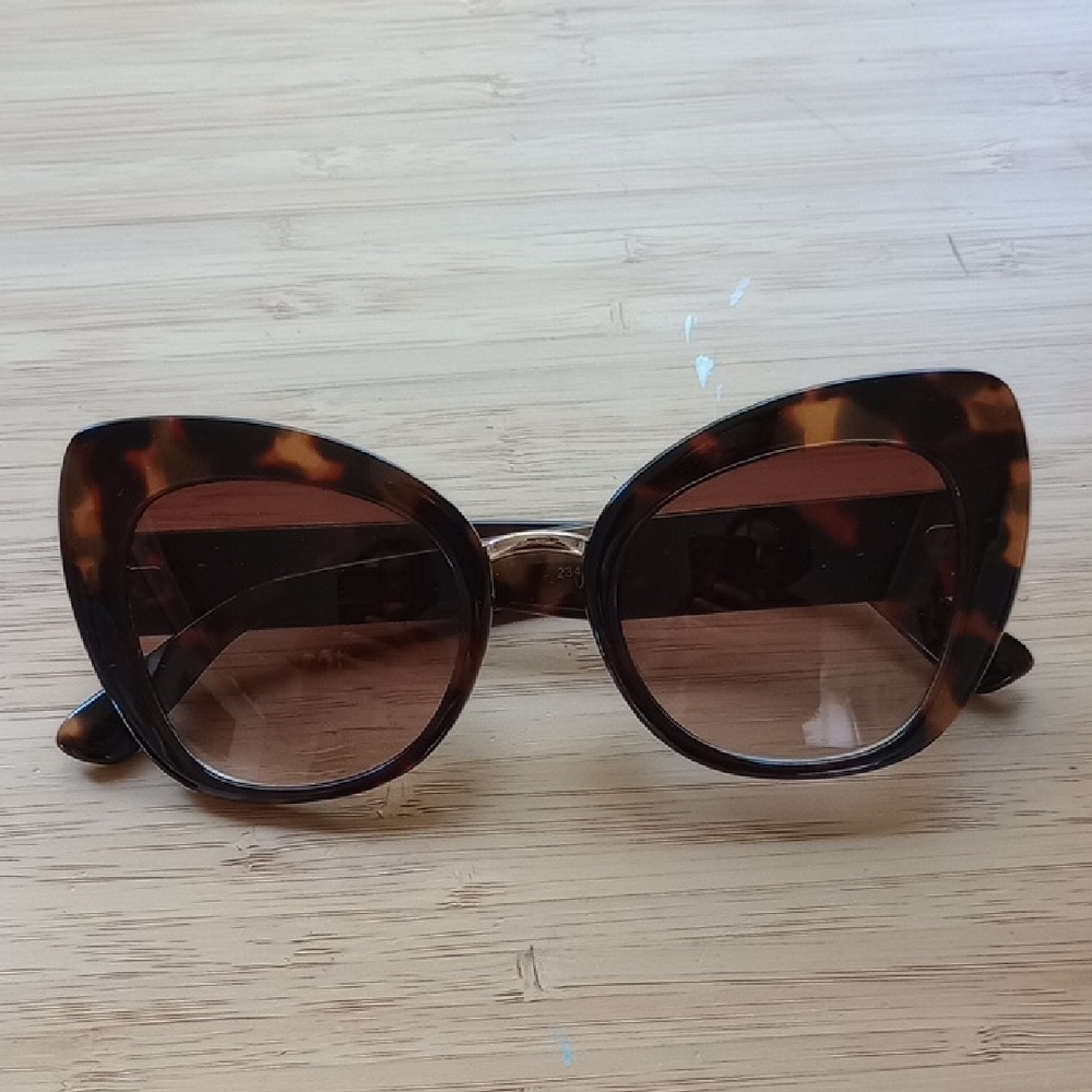 & Other Stories cat eye sunglasses